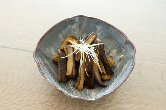 Aubergine braisée au miso et gingembre