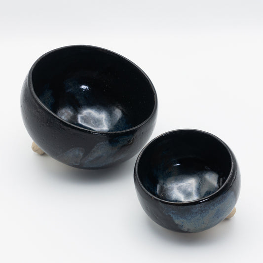 Inclined blue bowls, unique pieces