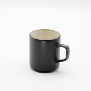 Black + pearl mug