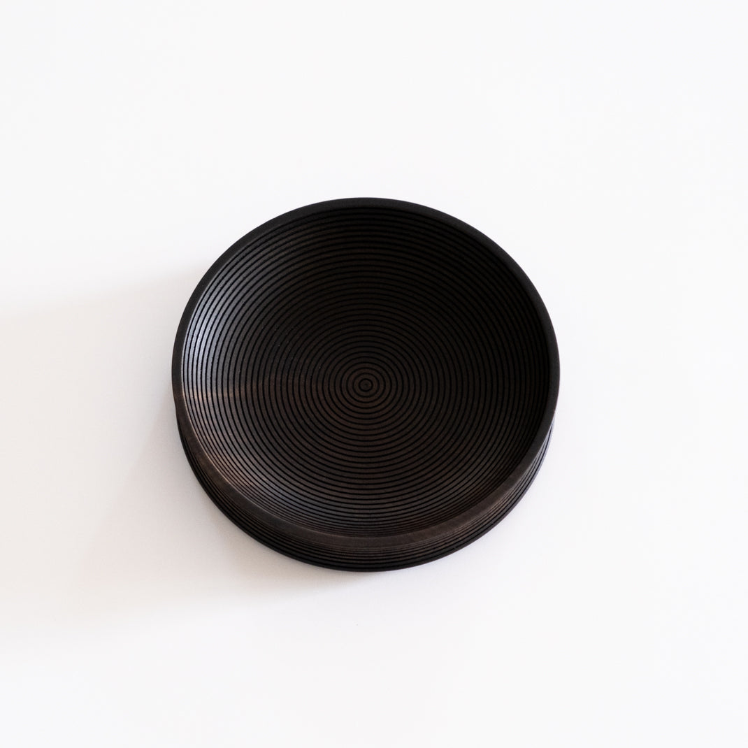 Small flat wooden plate TURARI つらり Black