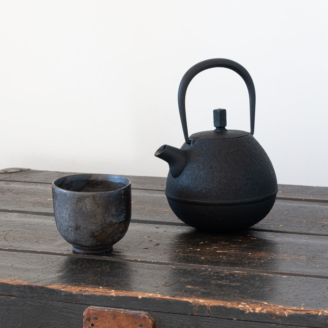 Cast iron teapots by Hisao Iwashimizu