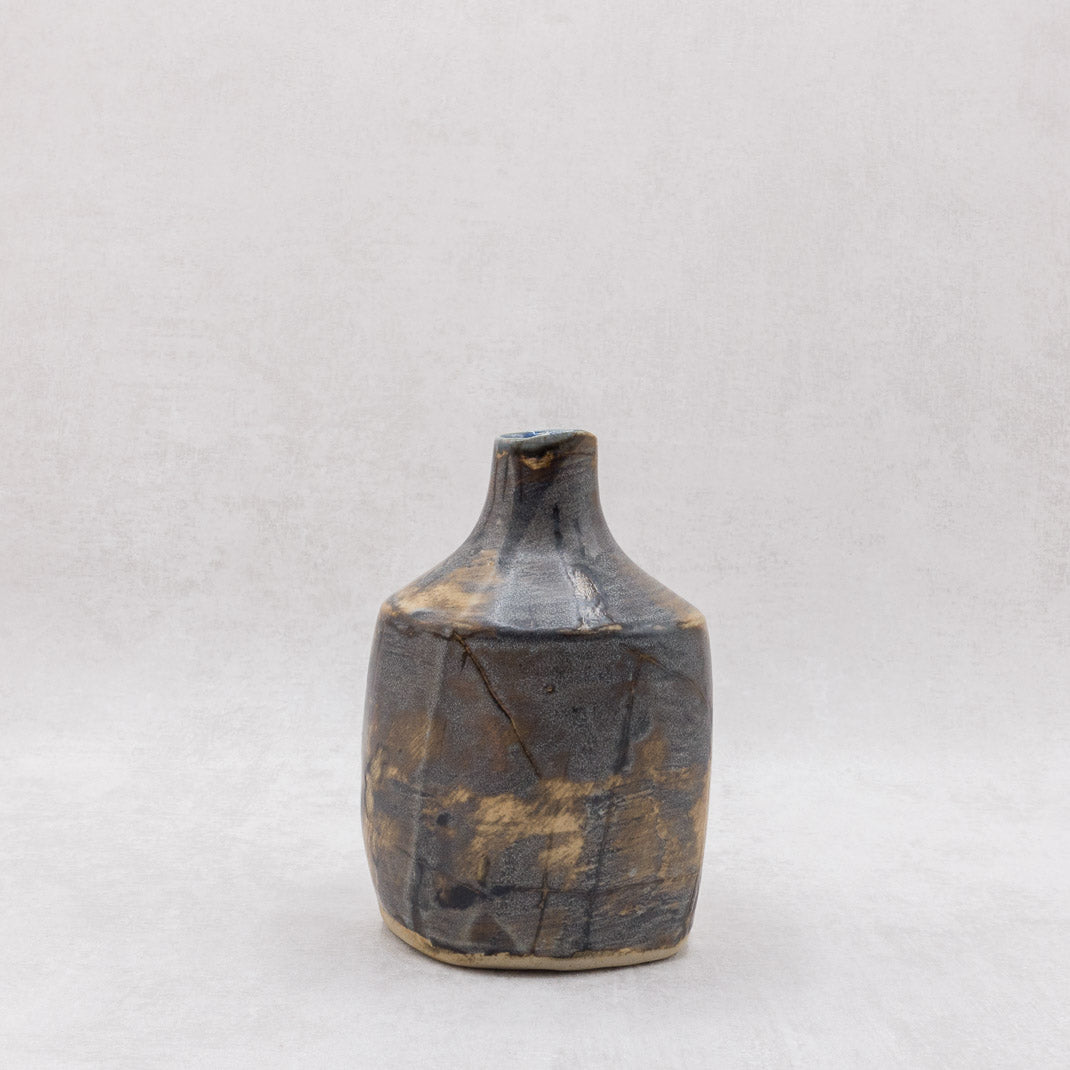 Petit vase Ainezu 藍鼠, pièce unique