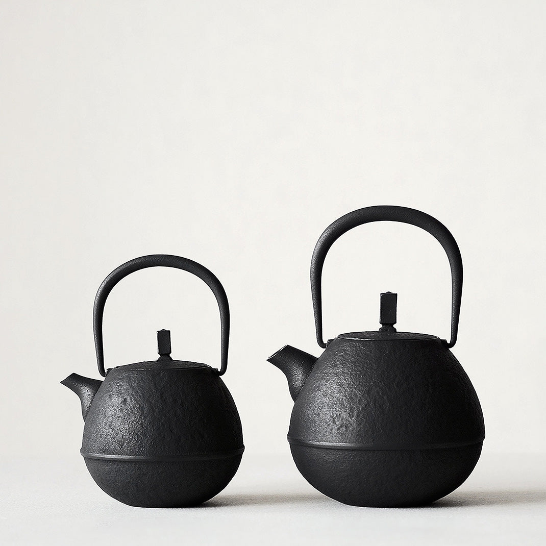 Cast iron teapots by Hisao Iwashimizu