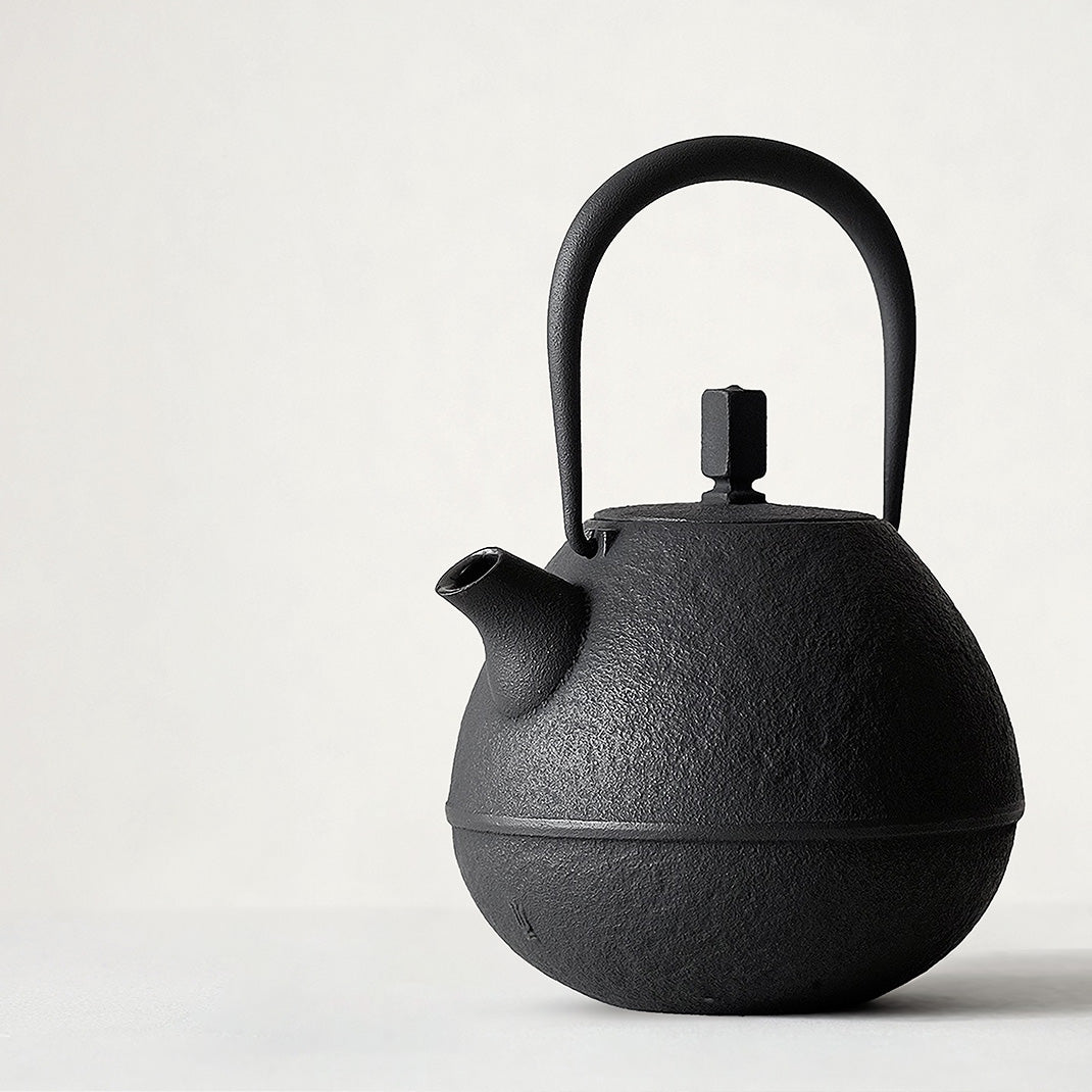 Cast iron teapots by Hisao Iwashimizu